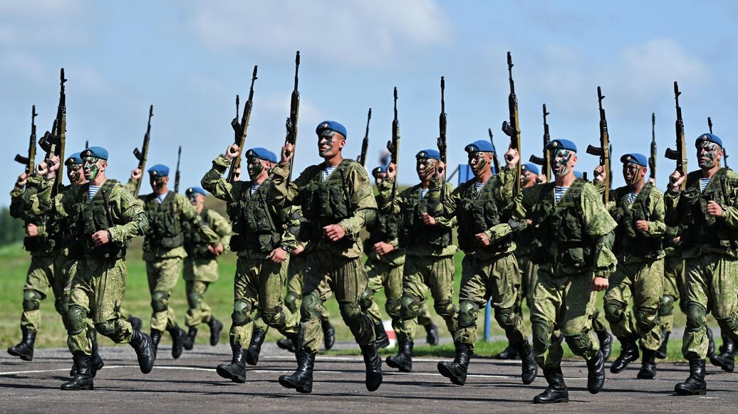 Праздник "крылатой пехоты": как в России отметили День ВДВ