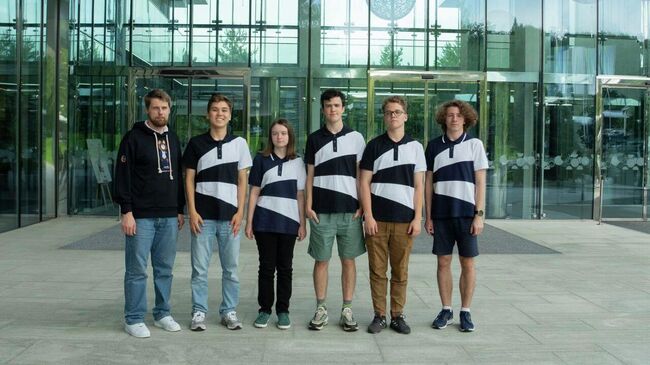 Школьники из России получили медали на 37-й Международной олимпиаде по информатике в Боливии