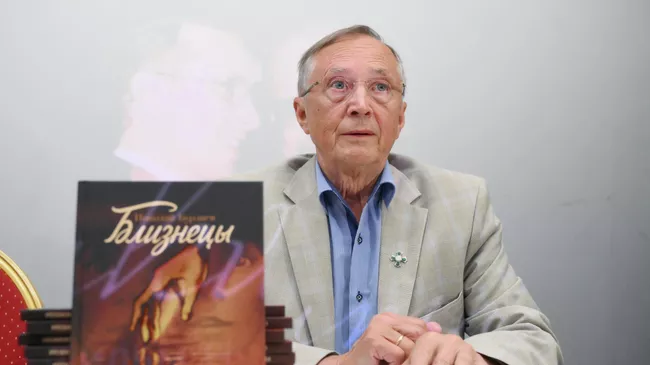 Депутат, первый заместитель председателя комитета Государственной думы России по развитию гражданского общества, вопросам общественных и религиозных объединений, народный артист России Николай Бурляев на презентации своей повести Близнецы и документального фильма Никита