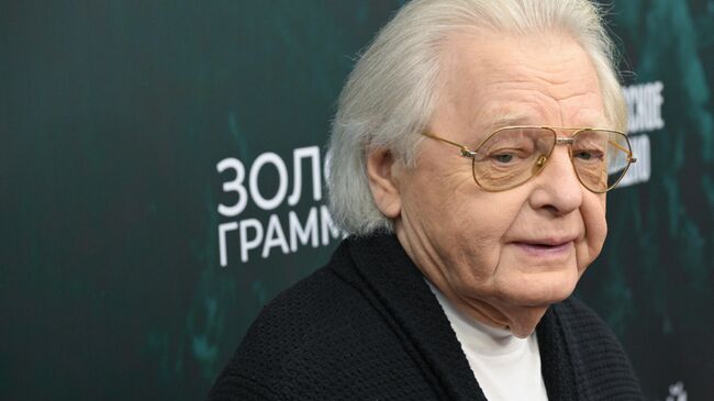 Певец Юрий Антонов Певец Юрий Антонов