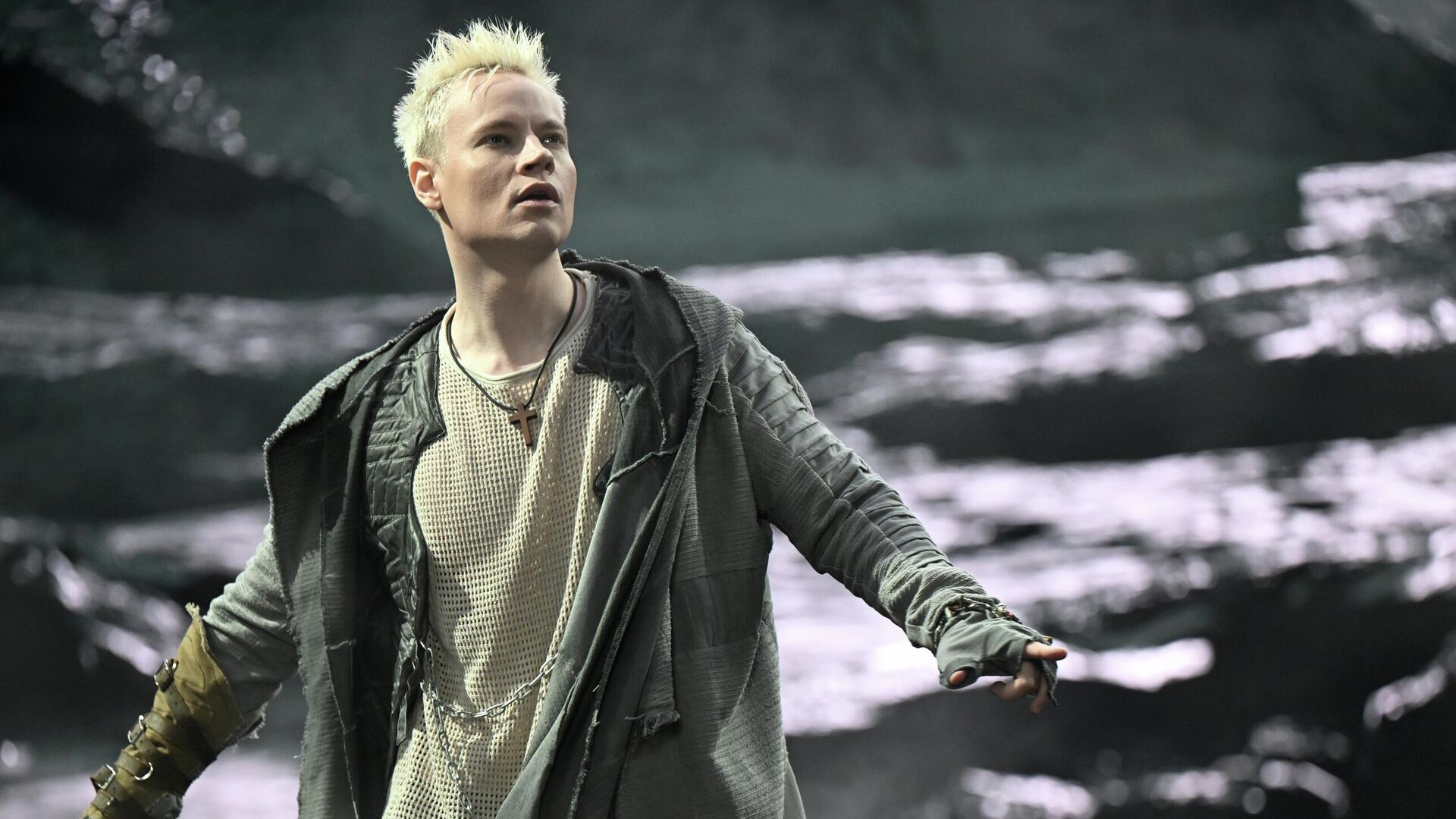 Съемки клипа Прямо по сердцу певца Shamana - РИА Новости, 1920, 11.08.2025