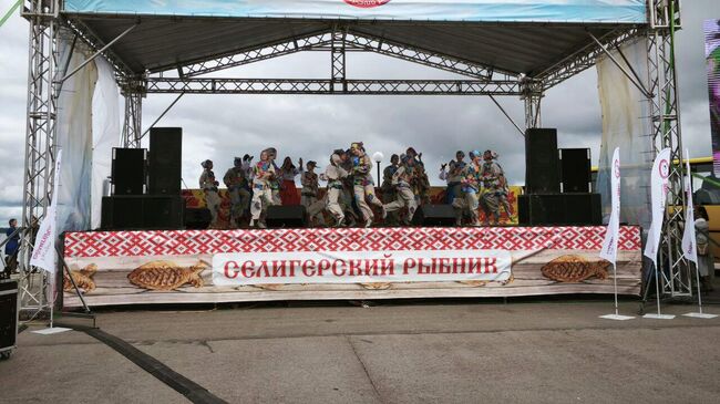 Осташков. Артисты на фестивале Селигерский рыбник