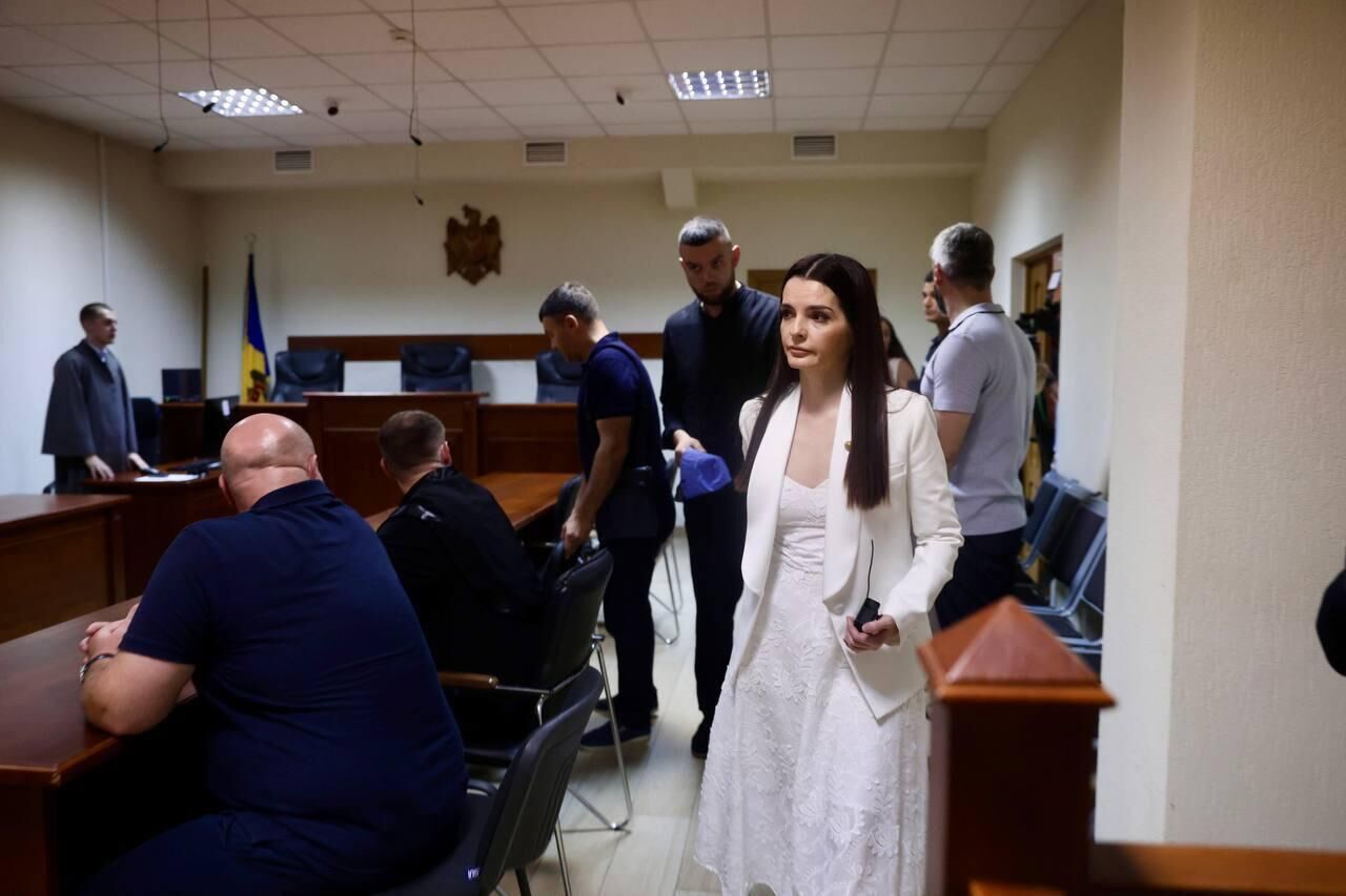 Глава Гагаузской автономии в составе Молдавии Евгения Гуцул перед оглашеним приговора по ее делу в районном суде Кишинева Глава Гагаузской автономии в составе Молдавии Евгения Гуцул перед оглашеним приговора по ее делу в районном суде Кишинева - РИА Новости, 1920, 06.08.2025