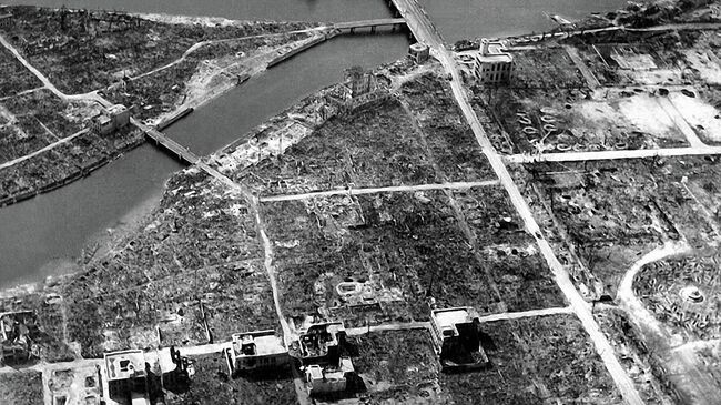 Вид на эпицентр взрыва в Хиросиме осенью 1945 года