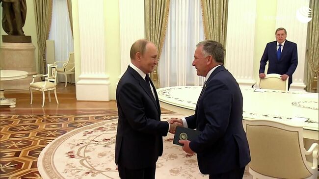 Встреча Владимира Путина и спецпосланника президента США Стивена Уиткоффа