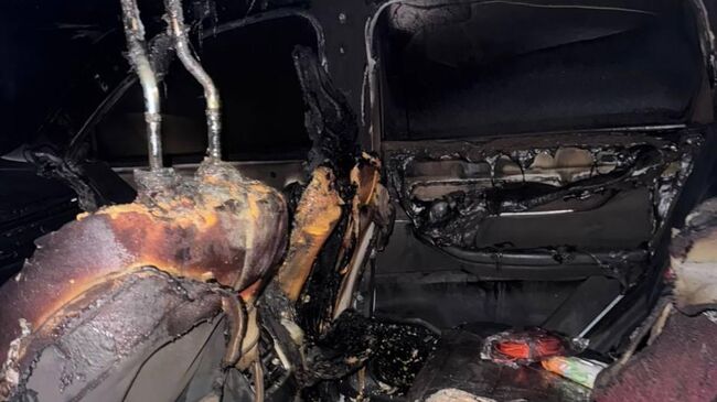 Сгоревший автомобиль в Санкт-Петербурге