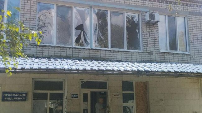 Алешкинская центральная районная больница после обстрела со стороны ВСУ