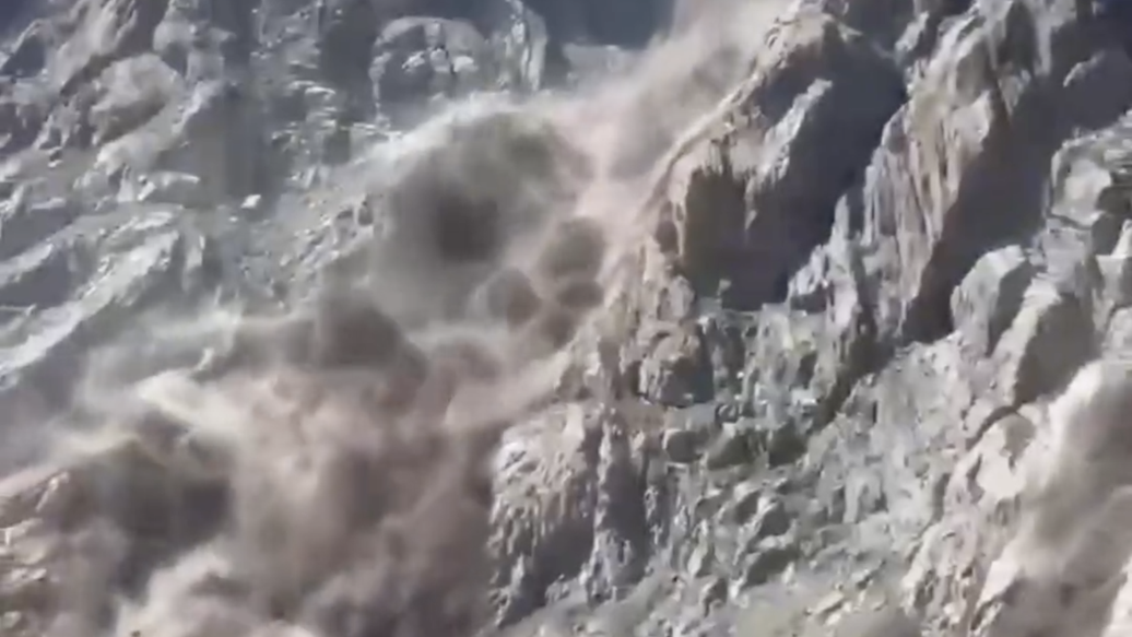 На склоне Эльбруса сошел сель