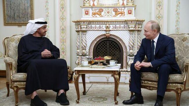 LIVE: Встреча Владимира Путина с президентом ОАЭ LIVE: Встреча Владимира Путина с президентом ОАЭ