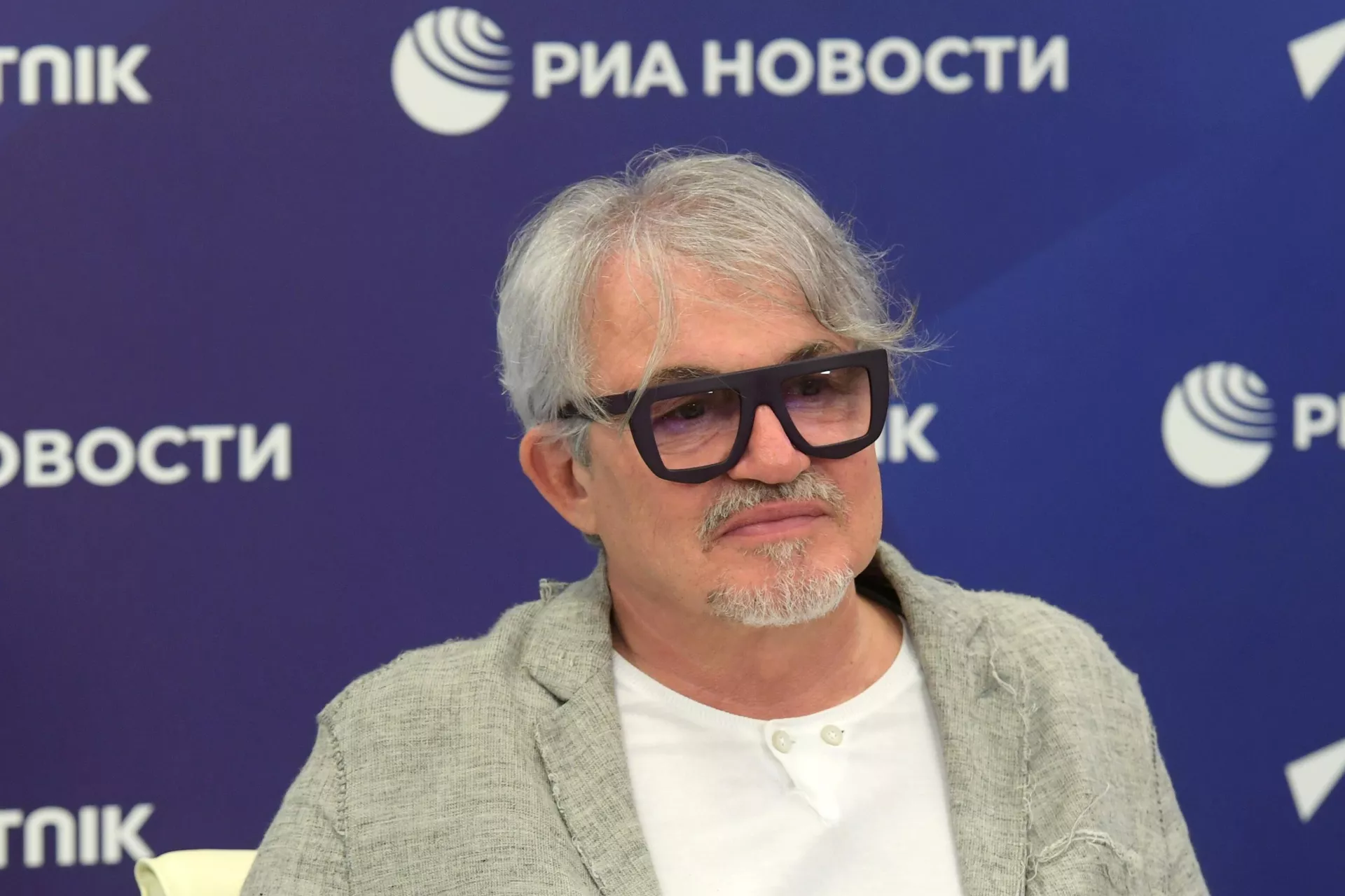 Дмитрий Дибров на пресс-конференции