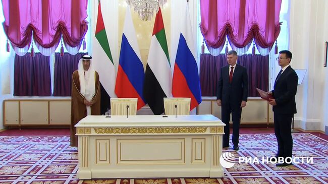 Подписание совместных документов в рамках визита президента ОАЭ  Подписание совместных документов в рамках визита президента ОАЭ