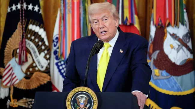 Президент США Дональд Трамп выступает в Восточной комнате Белого дома в Вашингтоне. 7 августа 2025