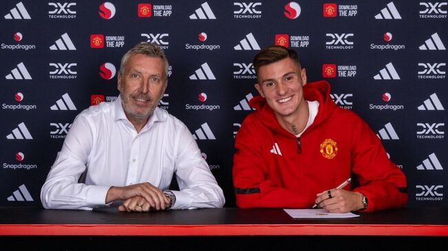 Беньямин Шешко (справа) Беньямин Шешко (справа)