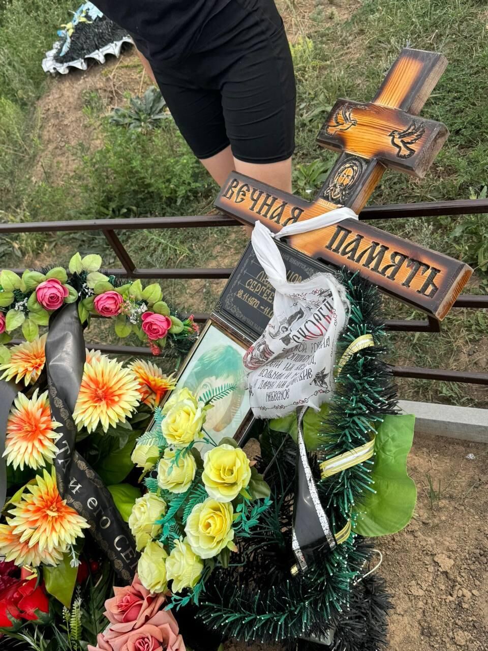 Место происшествия на кладбище в городе Красный Сулин Ростовской области  - РИА Новости, 1920, 10.08.2025