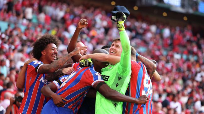 Футболисты Кристал Пэлас