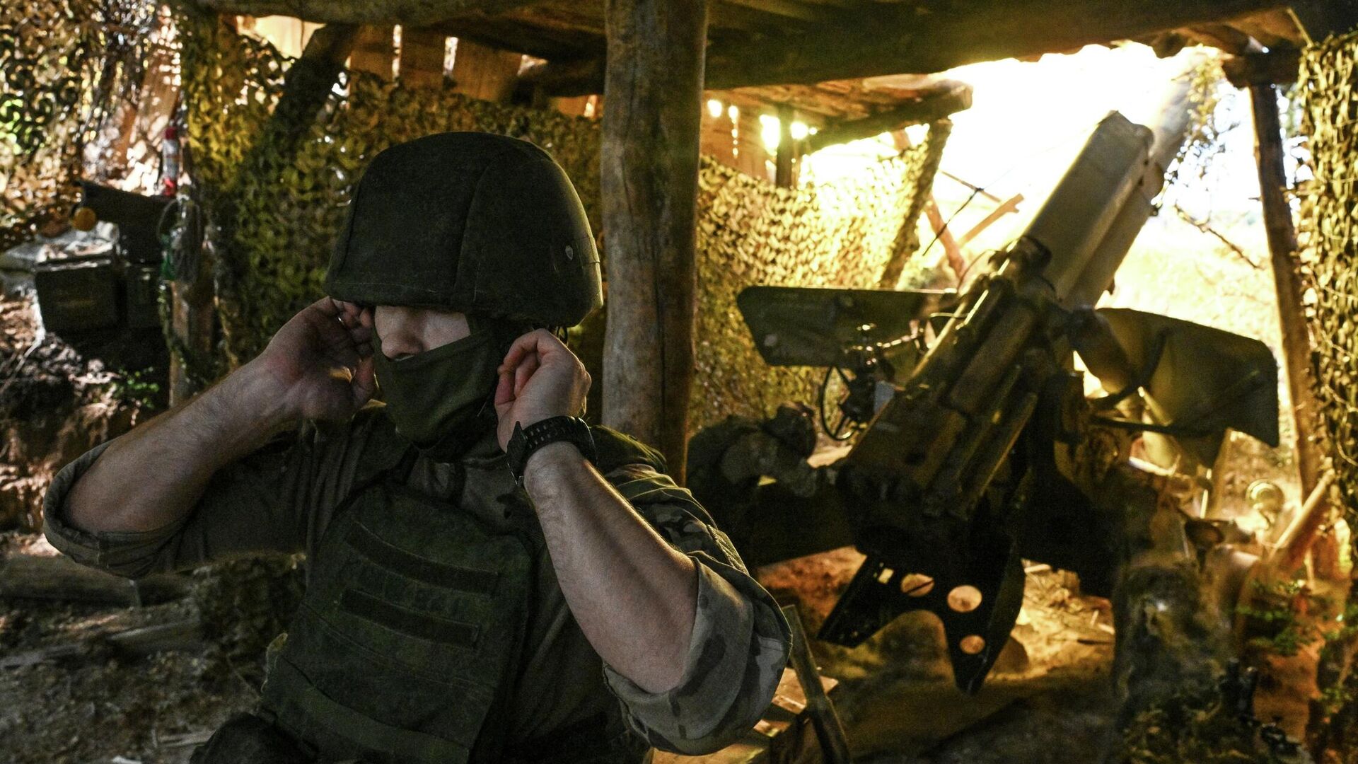 Боевая работа расчета орудия Гиацинт-Б Боевая работа расчета орудия Гиацинт-Б - РИА Новости, 1920, 12.08.2025