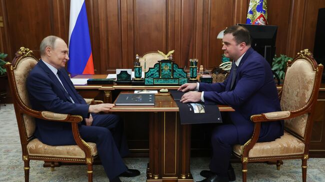 Президент Владимир Путин встретился с губернатором Омской области Виталием Хоценко