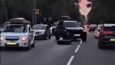 Место происшествия, где водитель BMW подставил свою машину под удар, чтобы спасти пешеходов во время ДТП в Алма-Ате - РИА Новости, 1920, 11.08.2025