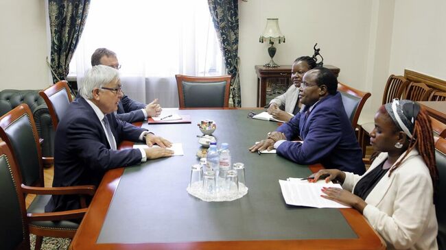 Замглавы МИД РФ Сергей Вершинин принял посла Намибии Клеменса Хандуукеме Кашуупулву в Москве