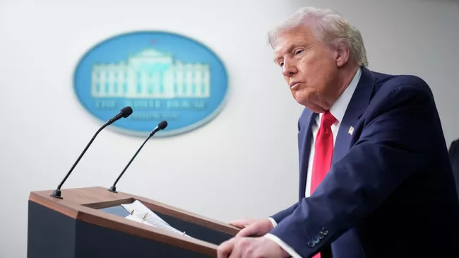 Президент США Дональд Трамп во время пресс-конференции в Белом доме