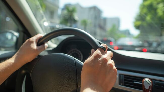 Мужчина за рулем