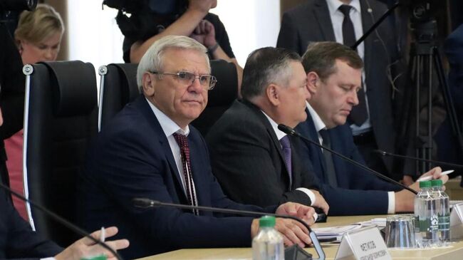 Спикер нижегородского парламента Евгений Люлин Спикер нижегородского парламента Евгений Люлин