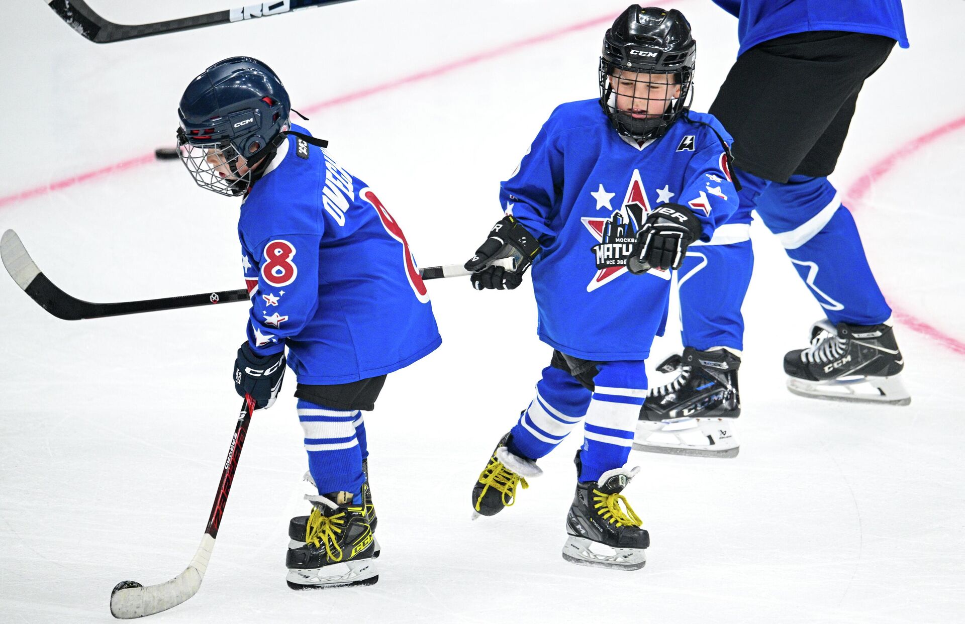 Сыновья Александра Овечкина Илья и Сергей Сыновья Александра Овечкина Илья и Сергей - РИА Новости, 1920, 12.08.2025