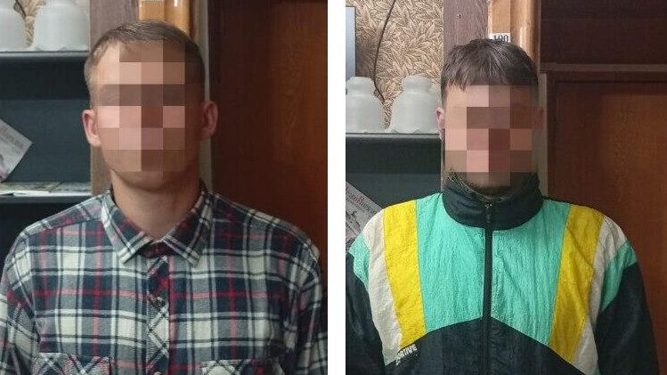 Двое мужчин из Екатеринбурга, пытавшиеся уехать в Краснодар в вагоне с углем Двое мужчин из Екатеринбурга, пытавшиеся уехать в Краснодар в вагоне с углем - РИА Новости, 1920, 12.08.2025