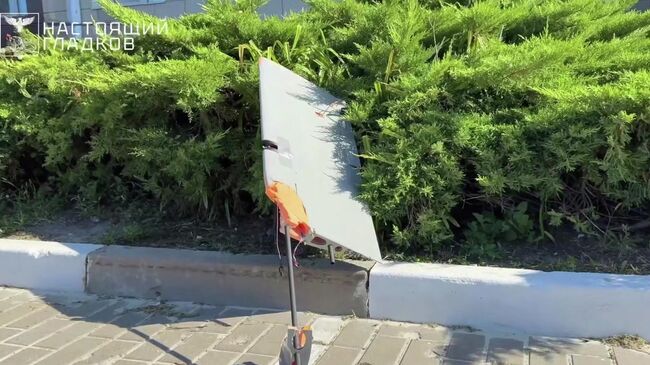 Обломок беспилотника ВСУ, атаковавшего гражданский объект в Белгороде. Кадр видео