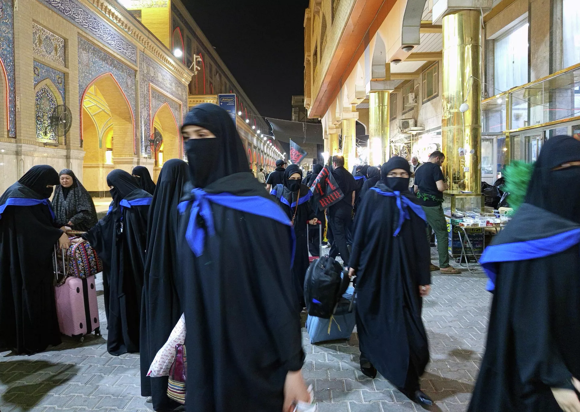 Паломничество мусульман-шиитов в священный для них город Наджаф во время ежегодного шиитского религиозного шествия Арбаин - РИА Новости, 1920, 18.08.2025