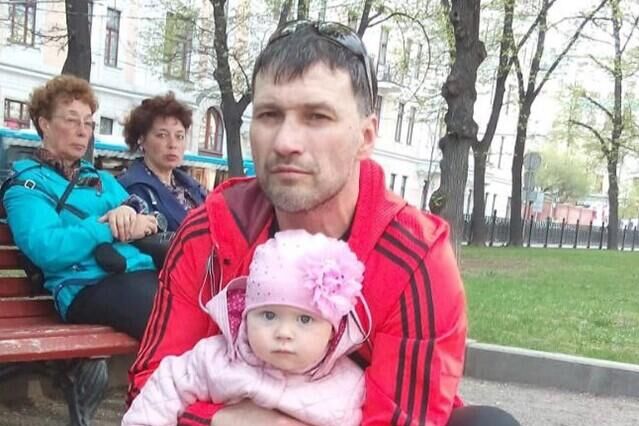 Кикбоксер Дмитрий Лиходумов с дочерью - РИА Новости, 1920, 13.08.2025