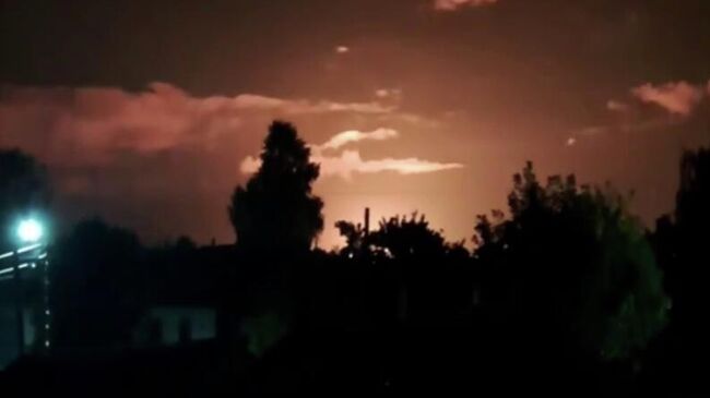 Пожар на объекте топливной инфраструктуры в Брянской области. Кадр видео из соцсетей