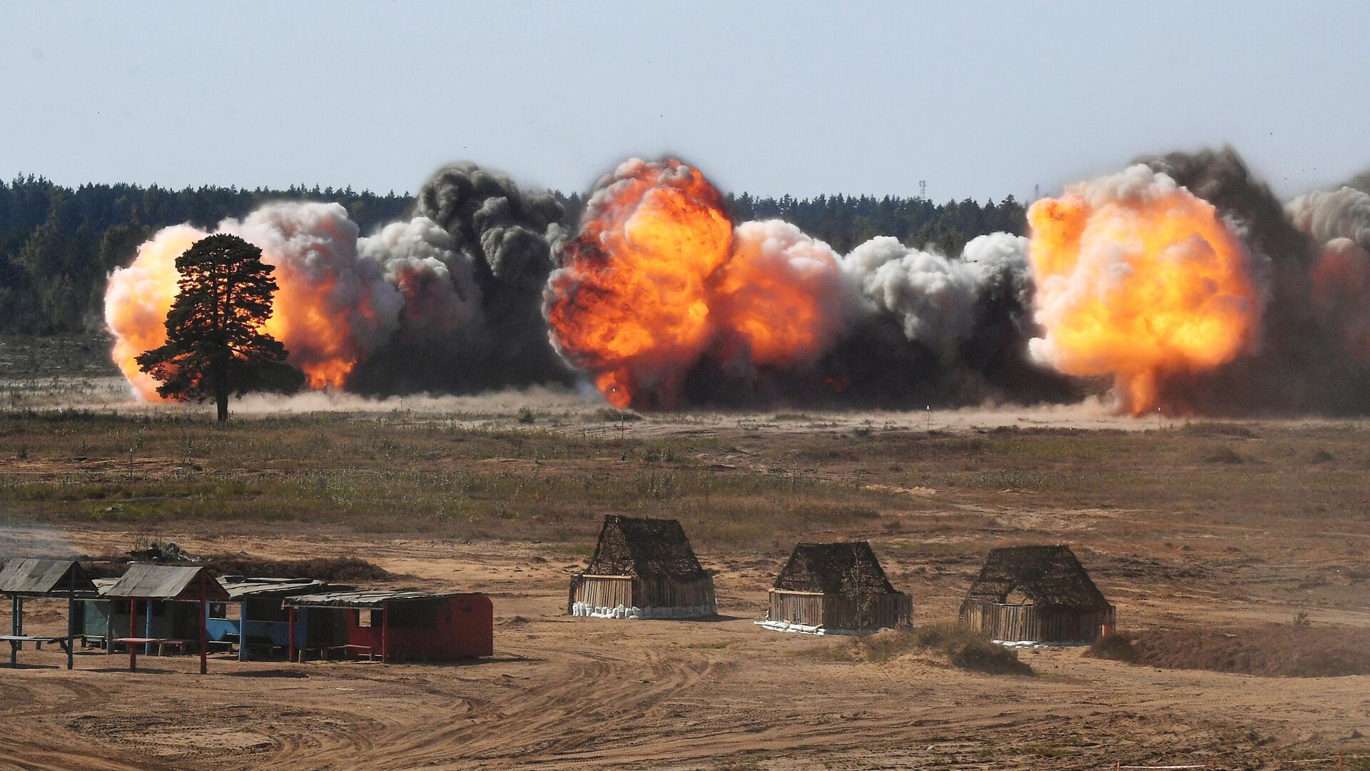 Совместные стратегические учения вооруженных сил России и Белоруссии - РИА Новости, 1920, 12.09.2025