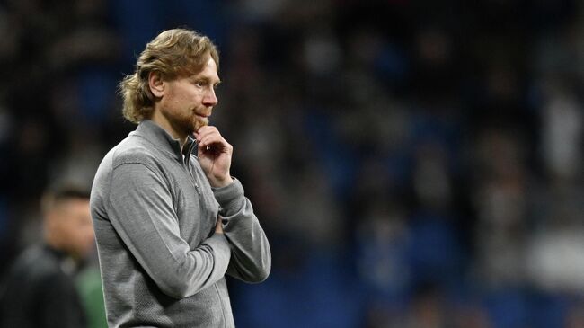 Валерий Карпин