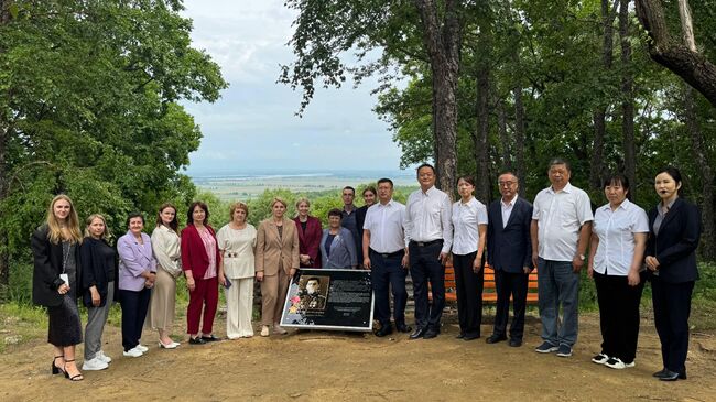 Открытие мемориальной доски Герою Советского Союза Николаю Демину в уезде Суньу провинции Хэйлунцзян в Китае