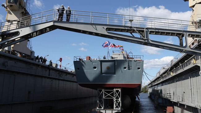 Церемония спуска на воду фрегата Адмирал Амелько в Санкт-Петербурге Церемония спуска на воду фрегата Адмирал Амелько в Санкт-Петербурге