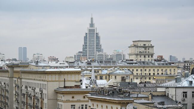 Дома на Тверской улице и бизнес-центр Оружейный в Москве.