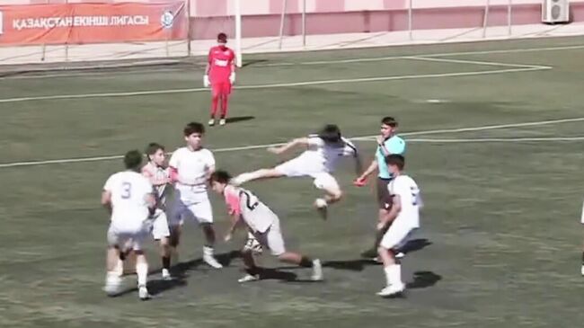 Кадр трансляции матча юношеских команд Туран и Экибастуз
