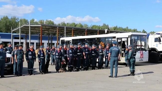 Дополнительная группировка из 100 спасателей и десяти единиц техники направлена к месту ЧС на предприятии в Рязани