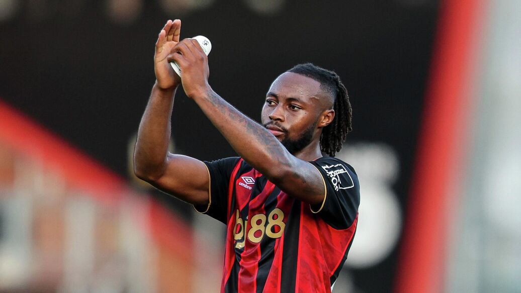 Полиция арестовала колясочника за расизм в матче АПЛ