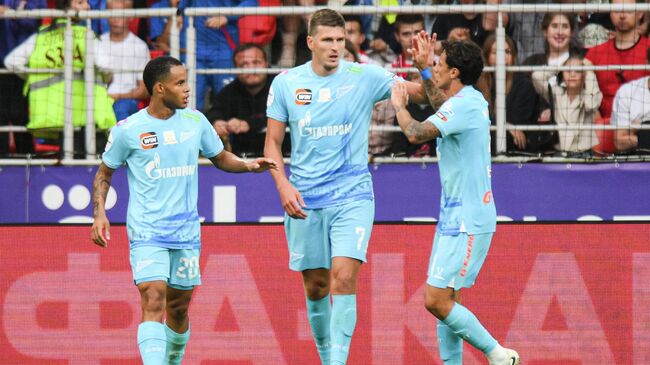 Футболисты Зенита