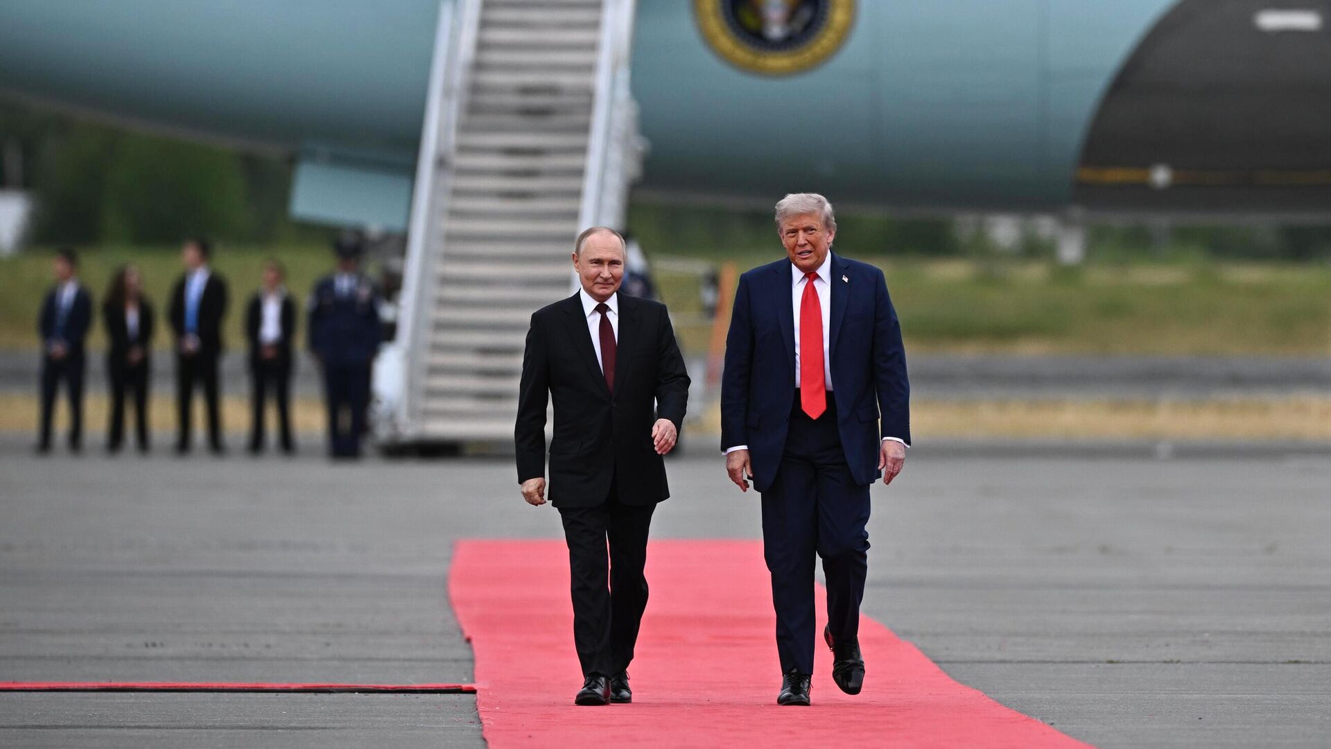 Владимир Путин и Дональд Трамп - РИА Новости, 1920, 02.09.2025