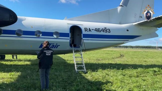 Самолет с 40 пассажирами выкатился за пределы ВПП в аэропорту Тюмени