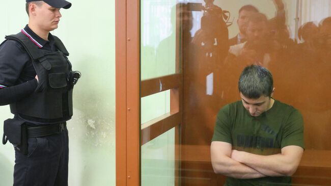 Ростислав Журавлев в здании суда