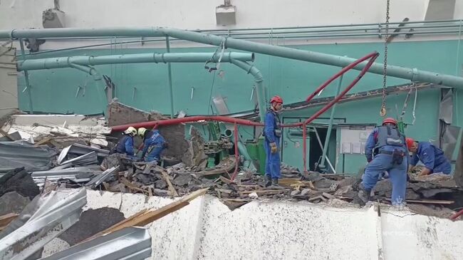 Разбор завалов на месте ЧП на заводе в Шиловском районе Рязанской области