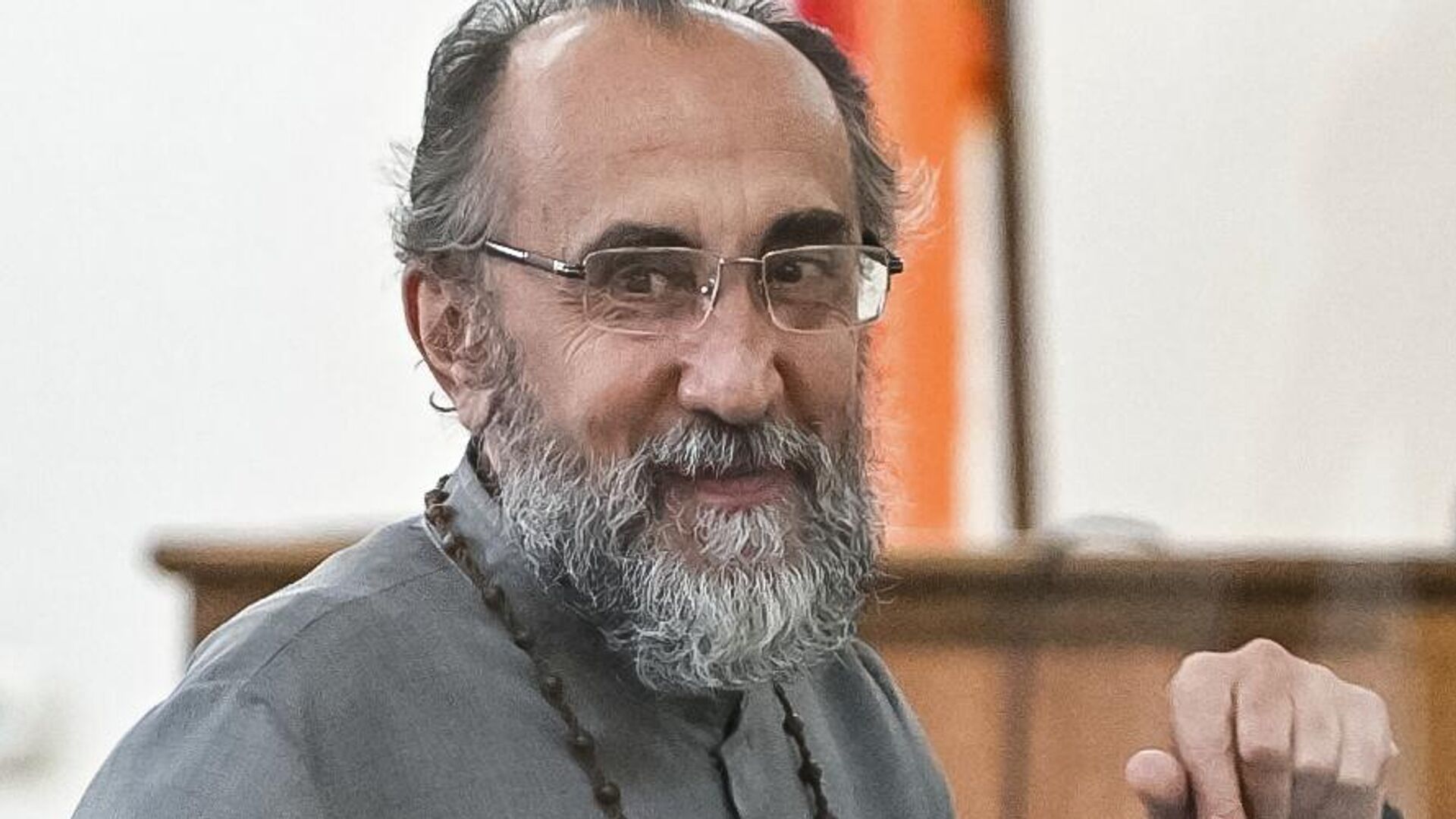 Глава Ширакской епархии ААЦ, архиепископ Микаэл Аджапахян в суде Еревана Глава Ширакской епархии ААЦ, архиепископ Микаэл Аджапахян в суде Еревана - РИА Новости, 1920, 24.09.2025