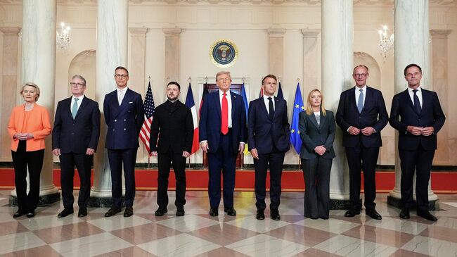 Дональд Трамп и европейские лидеры во время встречи в Белом доме
