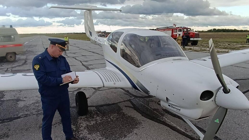 Росавиация сочла отделение шасси у самолета под Ульяновском авиаинцидентом