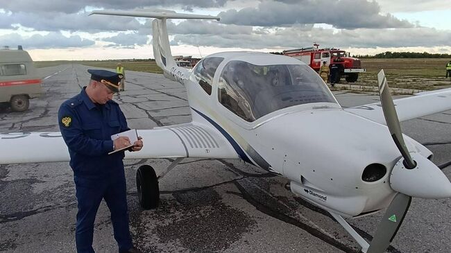 Учебный самолет совершил аварийную посадку в Ульяновской области 