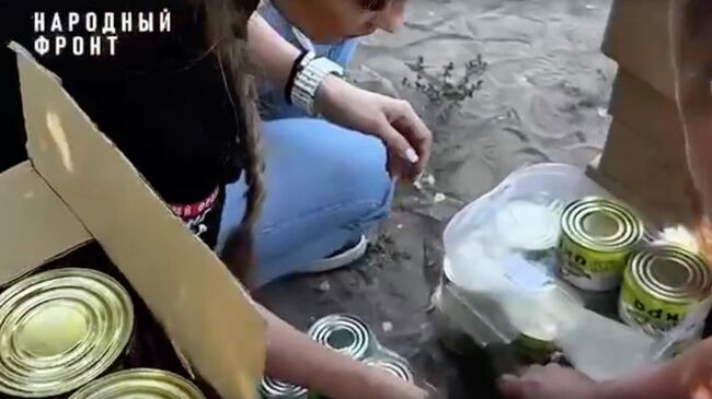 Волонтеры Народного фронта привезли свыше 400 килограммов продуктов питания в Станично-Луганский округ ЛНР